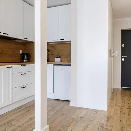 Golden - Rynek Square - Monopol