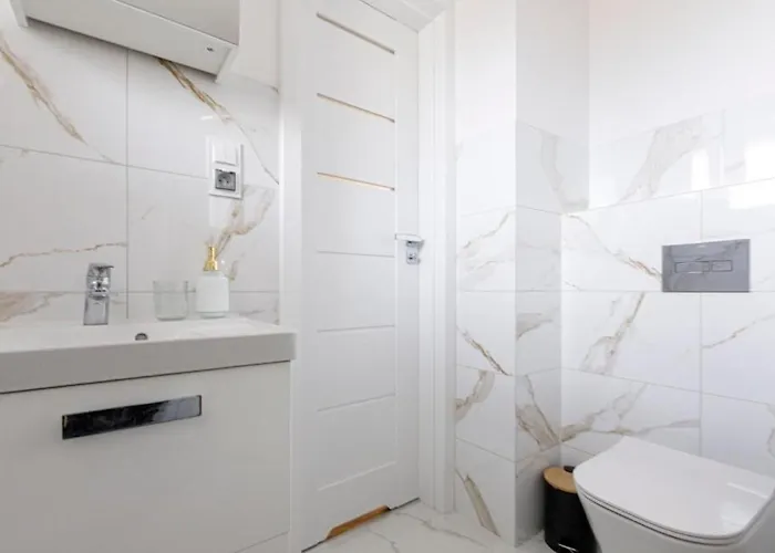 Golden - Rynek Square - Monopol *