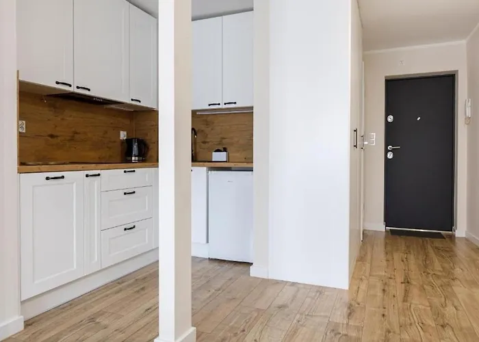 Golden - Rynek Square - Monopol