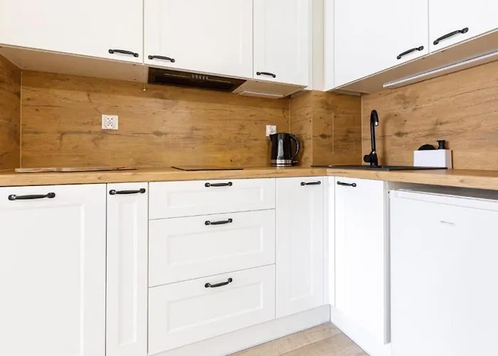 Golden - Rynek Square - Monopol * Wrocław