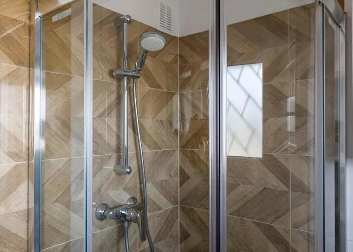 Golden - Rynek Square - Monopol *